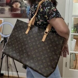 💎✨STUNNING✨💎AUTHENTIC Louis Vuitton Luco